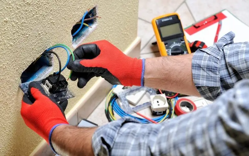 Benefits of Hiring The Best and Professional Electricians